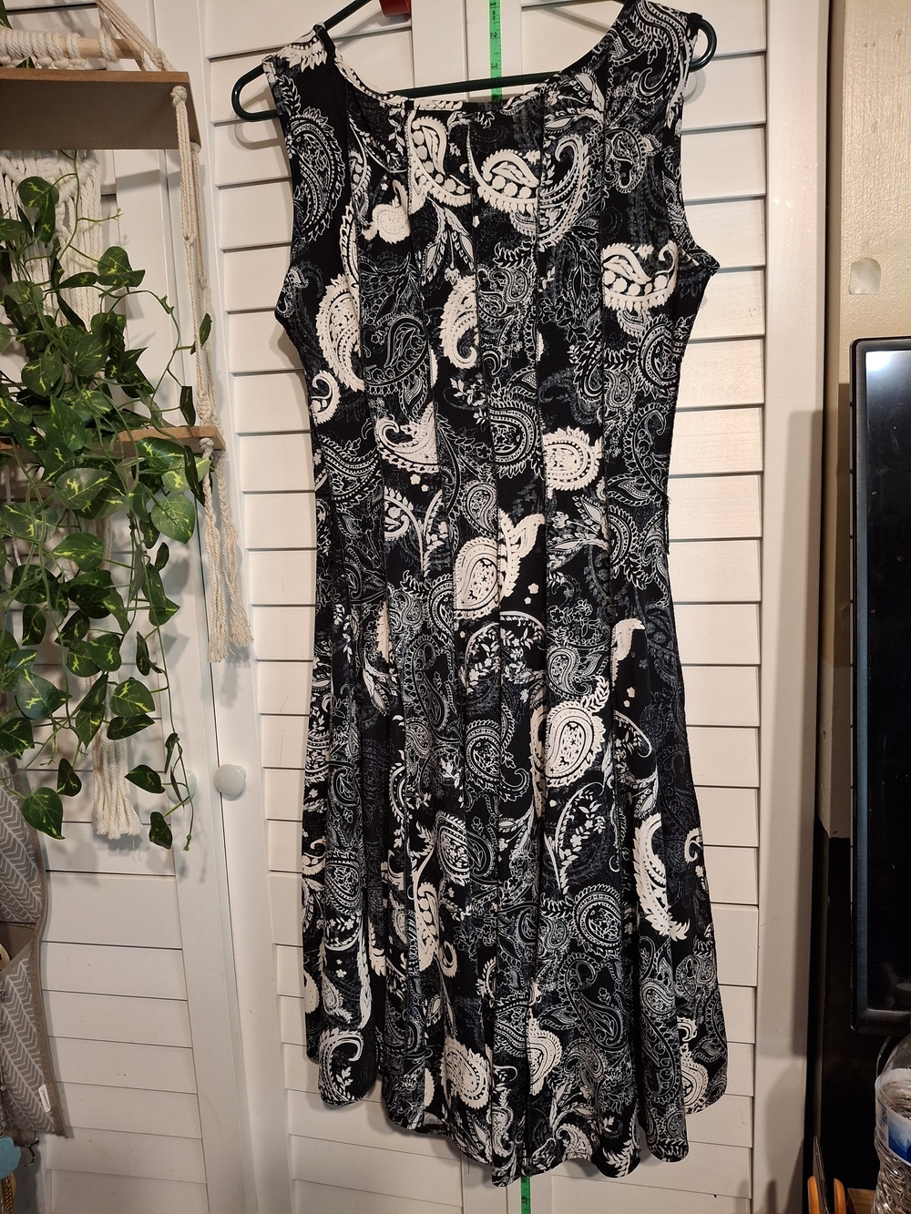 HAANI Petite Black and White Lace Printed Midi Dress Sz PM